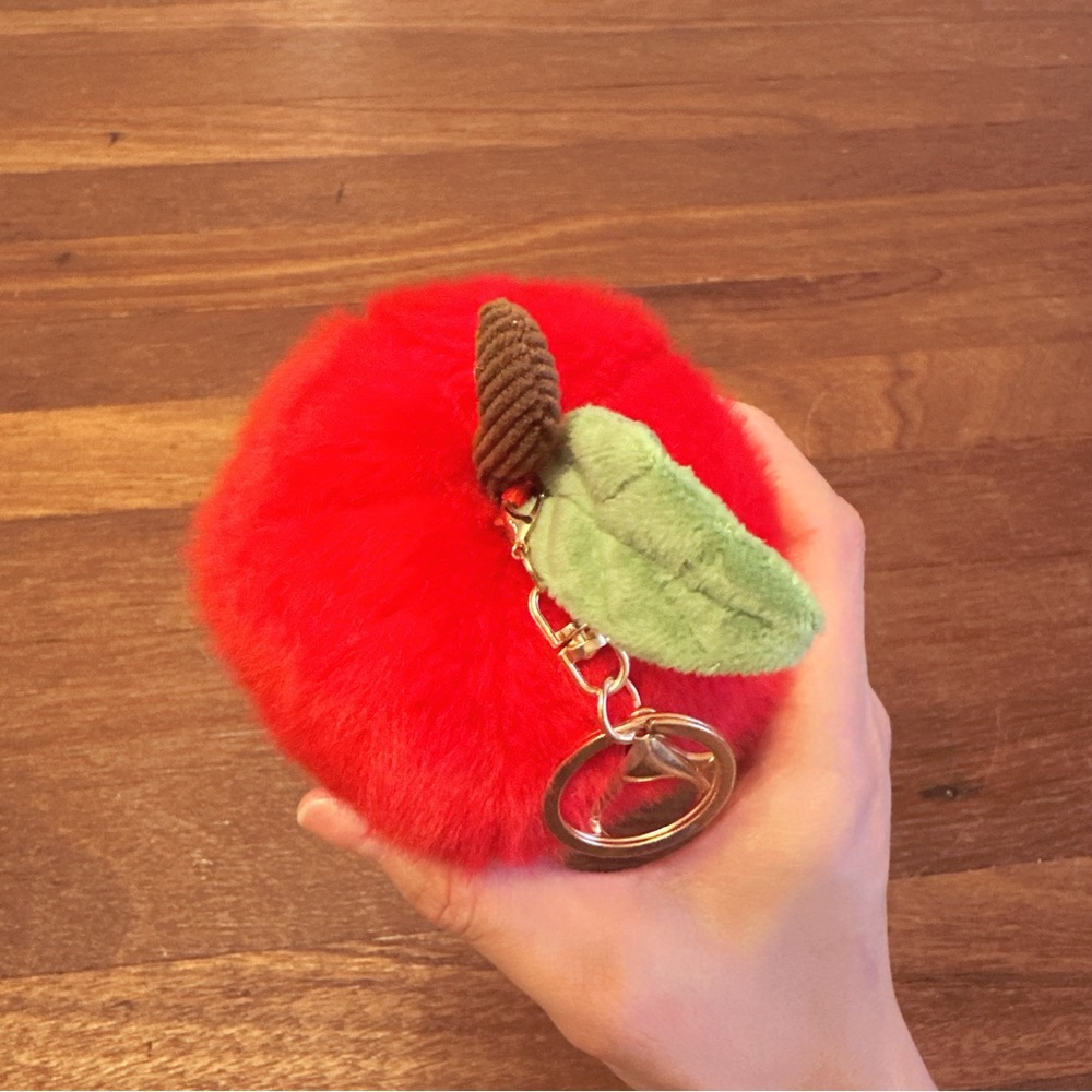 Red Apple Plush Keychain Cute Fruit Bag Charm Kawaii Soft Toy Gift New - Picture 5 of 8